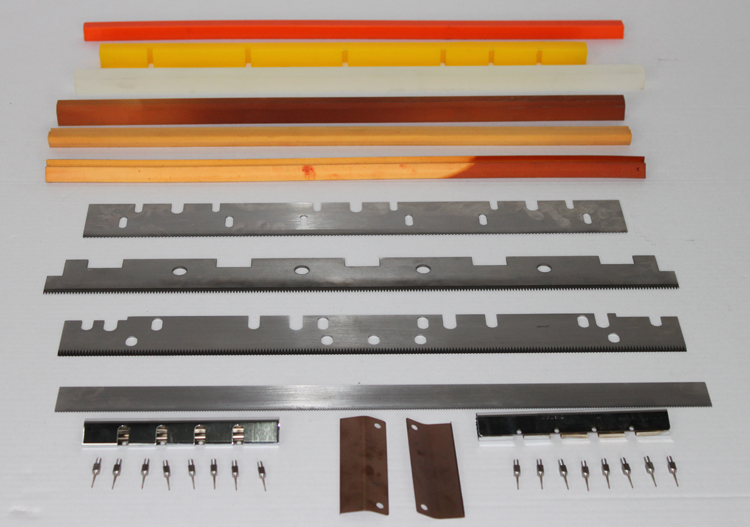 Folding Knives (Rubber / Polyurethane)